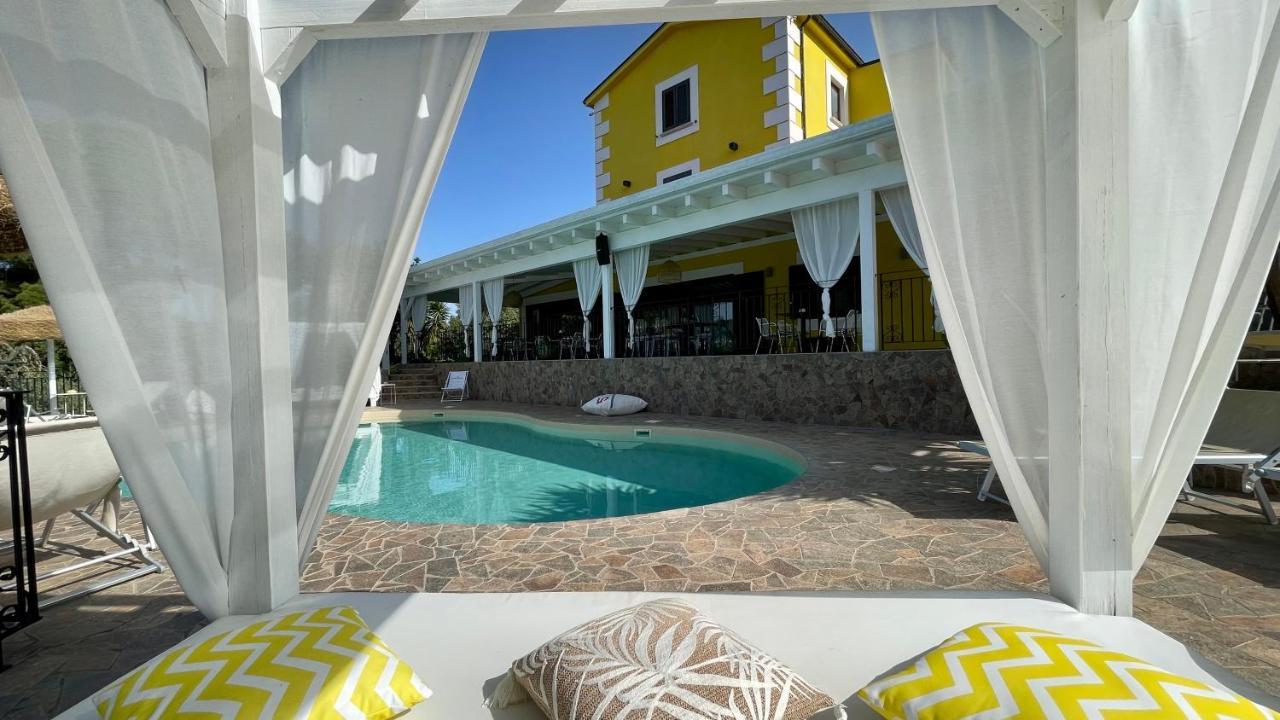 Borgo Del Nespolo Bed and Breakfast Peschici Exteriör bild