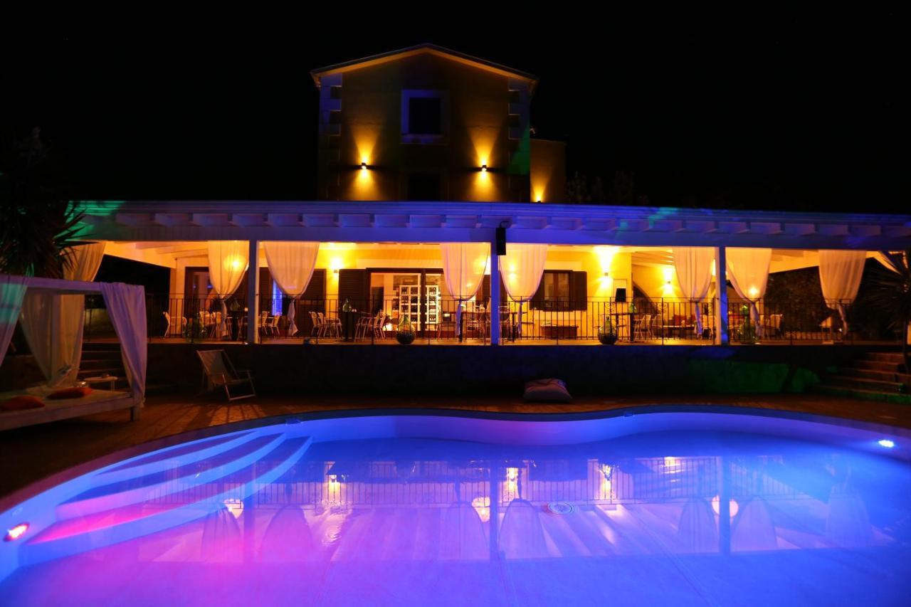 Borgo Del Nespolo Bed and Breakfast Peschici Exteriör bild